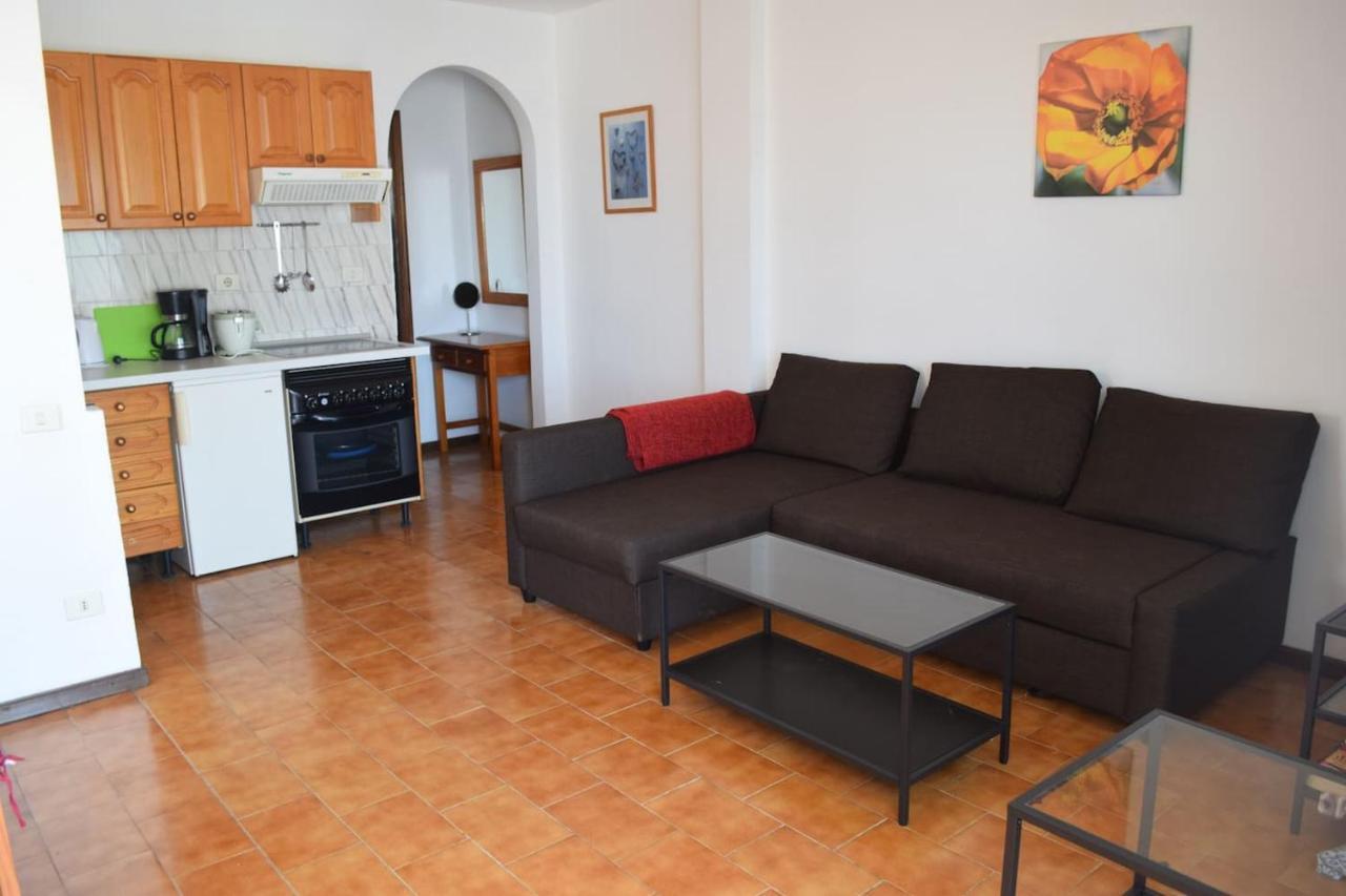 Apartamento Reni ティアス エクステリア 写真